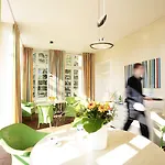 Gut Hotell 3*
