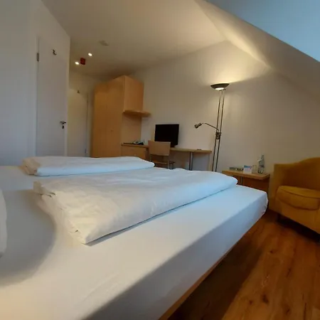 Gut Hotel 3*