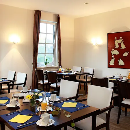 Gut Hotel 3*